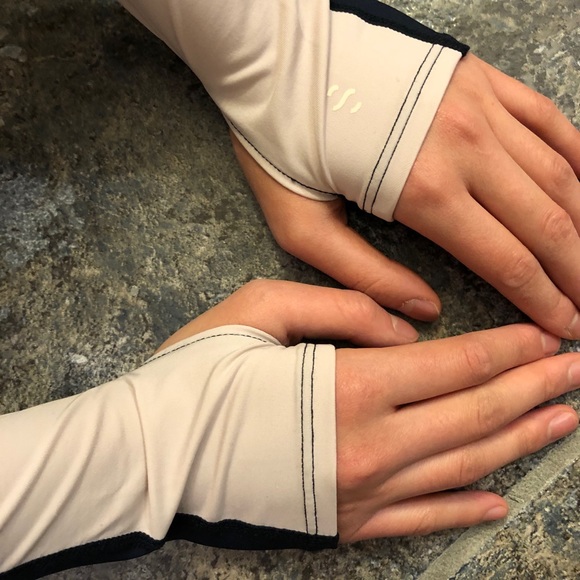 Long sleeve cropped exercise shirt - Picture 5 of 5